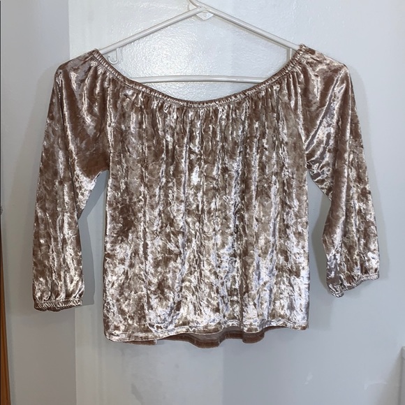 GOLD VELVET HOLLISTER OFF THE SHOULDER TOP - Picture 2 of 3